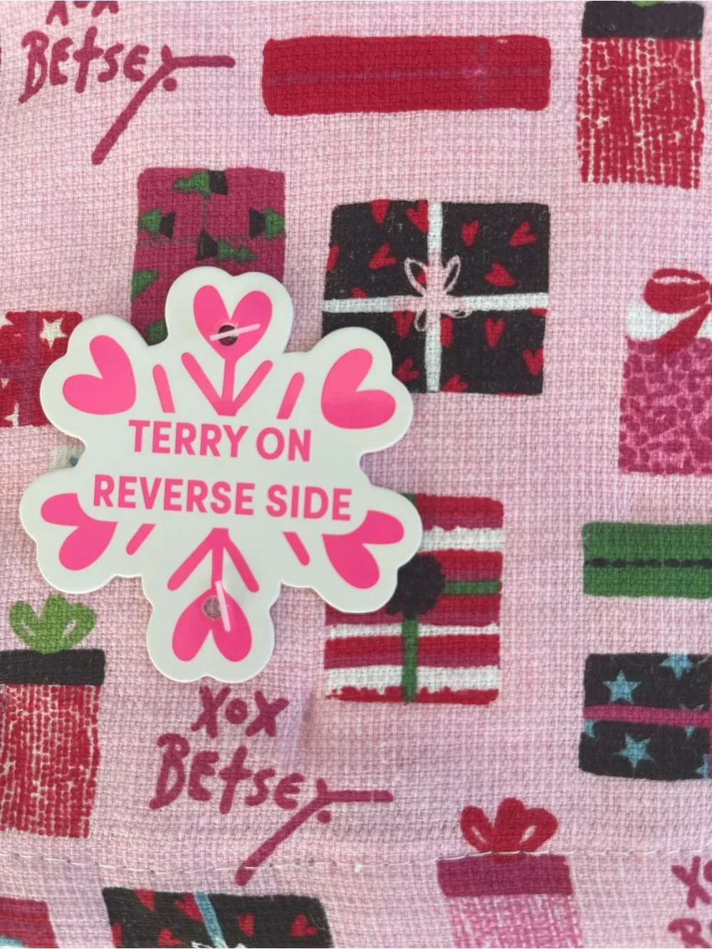 🆕BETSEY JOHNSON SET OF 2 CHRISTMAS 🎄 KITCHEN TOWELS